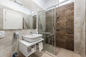 Modern Studio by the Beach - Orkidea