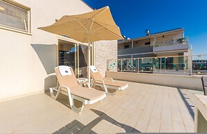 Studio With Amazing Balcony - Kamelia