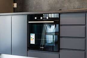 Expansive Apartment With Beach Access - Jasemin