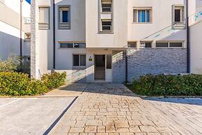 Expansive Apartment With Beach Access - Jasemin