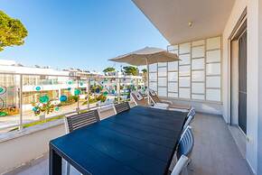 Expansive Apartment With Beach Access - Jasemin