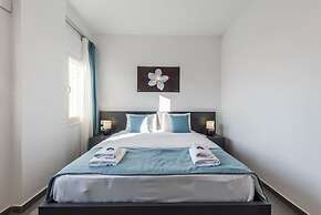 Expansive Apartment With Beach Access - Jasemin