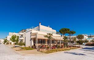 Expansive Apartment With Beach Access - Jasemin