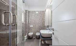 2-br Apartment by the Beach - Jasemin