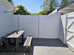 Ivy Place Studio Apartment