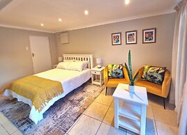 Ivy Place Studio Apartment