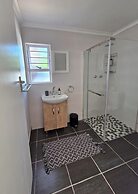 Ivy Place Studio Apartment