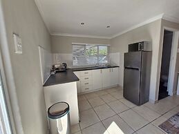 Ivy Place Studio Apartment