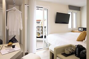 AthenSun Luxury Suites