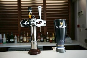 Ashley Victoria Hotel