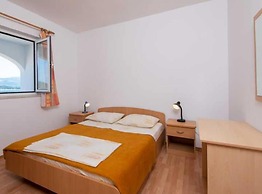 Spacious and Cozy Seafront Apartments