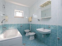 Spacious and Cozy Seafront Apartments