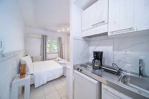 City Center Studios by Cretan Houses