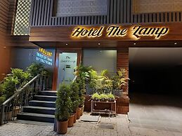 HOTEL THE LAMP