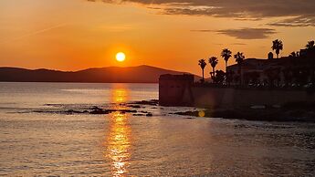 New Flat for 6 Guests Near Alghero Beach