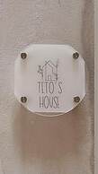 Teto's house
