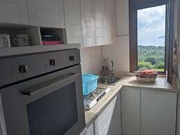 Charming Apartment Near Spiaggia Bianca