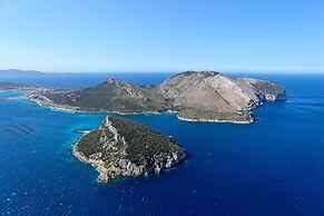 Charming Apartment Near Spiaggia Bianca