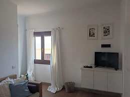 Charming Apartment Near Spiaggia Bianca