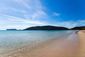 Cozy Apartment Near Alghero's Seafront