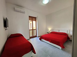 Cozy Apartment Near Alghero's Seafront