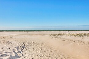 Steps to Shore: Walkable Clearwater Beach Condo