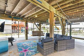 Canal-front Gem in Galveston: Fish, Crab & Unwind