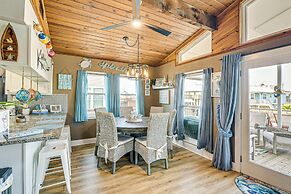 Canal-front Gem in Galveston: Fish, Crab & Unwind