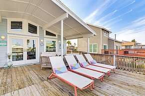Canal-front Gem in Galveston: Fish, Crab & Unwind