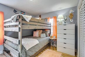 Canal-front Gem in Galveston: Fish, Crab & Unwind