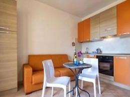 Cozy Flat Just Steps From Baia Delle Mimose Beach