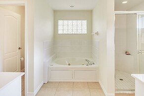 5 Mi to Beach: Home in Port Orange