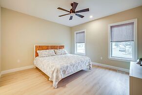 Steps to Sand: Villas Beach House w/ Decks!