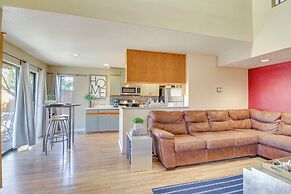 1 Mi to Unm: Convenient Albuquerque Townhome!