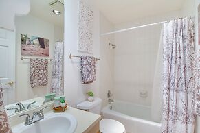 1 Mi to Unm: Convenient Albuquerque Townhome!