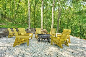 Ideal Location & Mountain Views: Chattanooga Home!