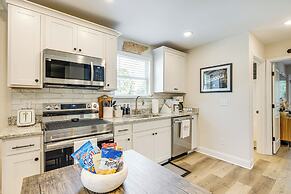 Ideal Location & Mountain Views: Chattanooga Home!