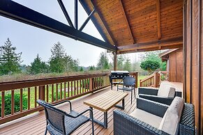 Gorgeous Home w/ Mt Rainier Views: 4 Mi to Poulsbo
