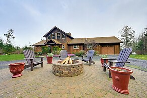 Gorgeous Home w/ Mt Rainier Views: 4 Mi to Poulsbo