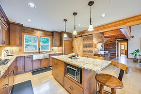 Gorgeous Home w/ Mt Rainier Views: 4 Mi to Poulsbo