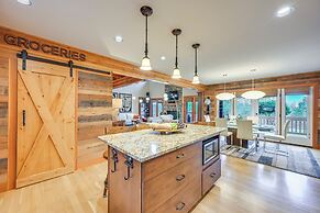 Gorgeous Home w/ Mt Rainier Views: 4 Mi to Poulsbo