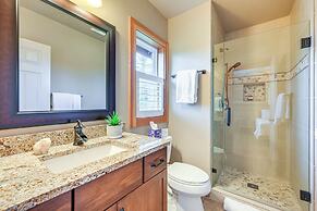 Gorgeous Home w/ Mt Rainier Views: 4 Mi to Poulsbo