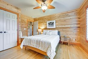 Gorgeous Home w/ Mt Rainier Views: 4 Mi to Poulsbo