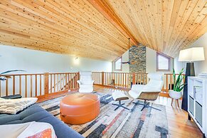 Gorgeous Home w/ Mt Rainier Views: 4 Mi to Poulsbo