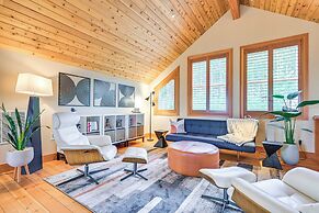 Gorgeous Home w/ Mt Rainier Views: 4 Mi to Poulsbo