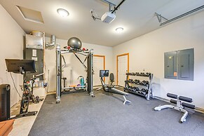 Gorgeous Home w/ Mt Rainier Views: 4 Mi to Poulsbo