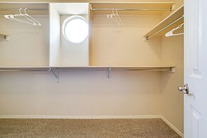 Fenced Yard & Grills: Peaceful El Paso Home!