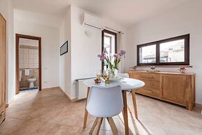 Amazing Detached Villa for 8 Guests Near Stintino