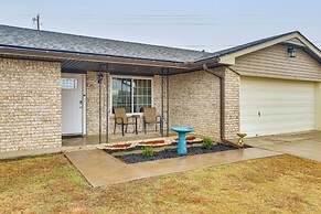 5 Mi to Museum of the Great Plains: Home w/ Patio