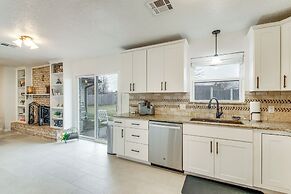 5 Mi to Museum of the Great Plains: Home w/ Patio